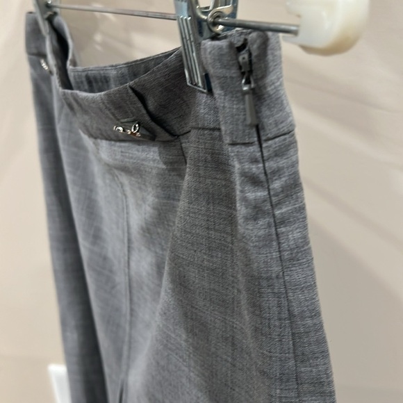 🔥Tory Burch Elegant Gray Skirt🔥 - Picture 3 of 7